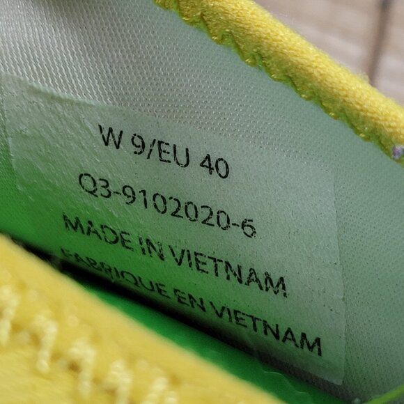 OOFOS Oomg Eezee Women's 9 Low Comfort Shoes Yellow Recovery Slip On Sneakers - Picture 12 of 12